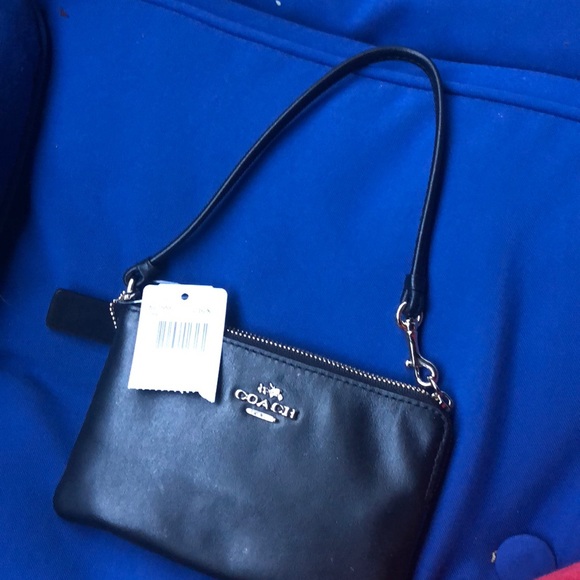 Coach authentic wristlet - Picture 2 of 5